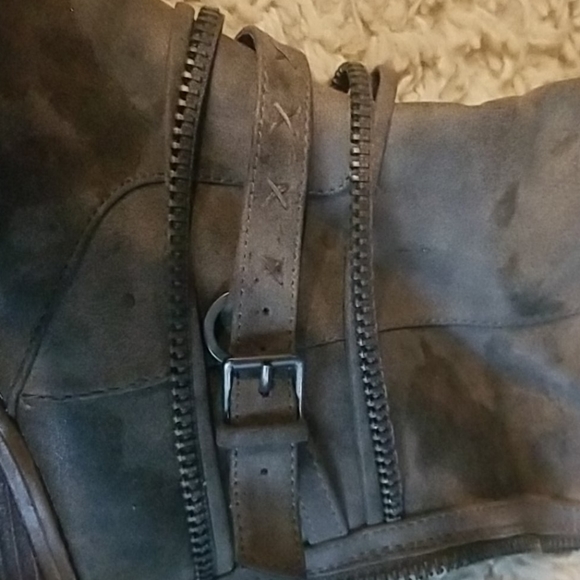 Grey boots - Picture 3 of 4